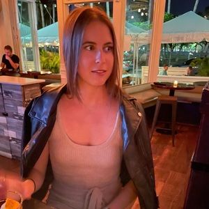 Meet your Posher, Elisabeth